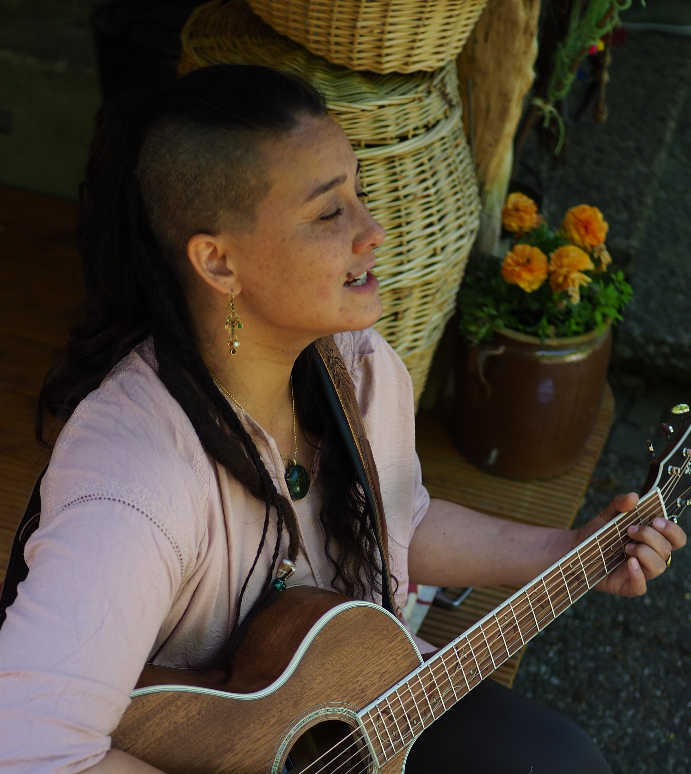 Kneipenkonzert mit Karolin El-Majzoub @ Weltbühne Heckenbeck